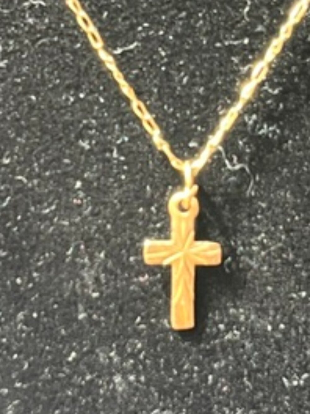 EUC 14K Yellow Gold Diamond Cut Cross Necklace – 14” Child Length - Picture 4 of 5